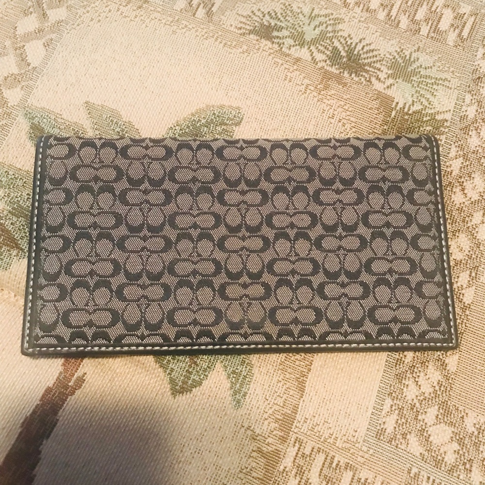 Coach checkbook ( Dark Blue )